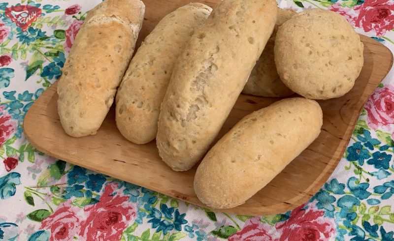 Gluten-free rolls and buns from Bread mix white Liana