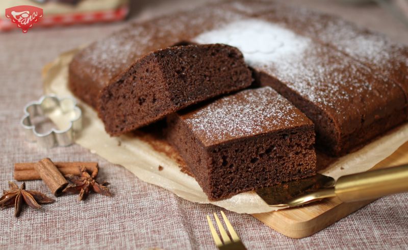 Fast gluten-free gingerbread with sour cream