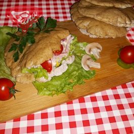 Bezglutenowy chleb pita Bezglutenowy chleb pita