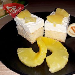 Pineapple cut Pineapple cut