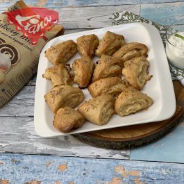 Gluten-free garlic-cheese pancakes