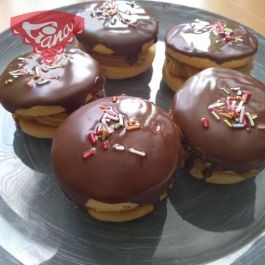 Gluten-free honey wheels with cream Gluten-free honey wheels