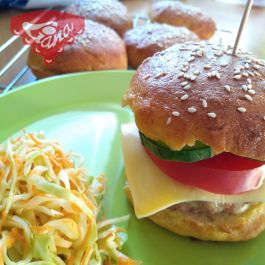 Bezlepkové hamburgerové housky Bezlepkové hamburgerové housky