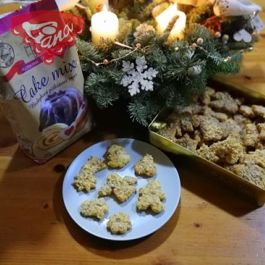 Gingerbread with chopped nuts Gingerbread with chopped nuts