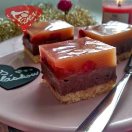 Gluten-free custard - gelatin slices Gluten-free custard - gelatin slices