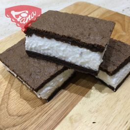 Milchschnitt mit Schokolade