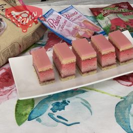 Vitamin gluten-free punch cuts with LianaVIT