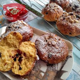 Gluten-free breakfast buns with almonds Gluten-free breakfast buns with almonds