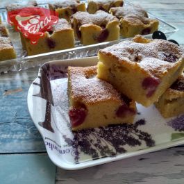 Gluten-free cherry puff pastry with sorghum flour