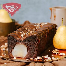 Glutenfreier Lebkuchen mit Birnen garniert mit Karamell