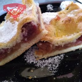Gluten-free apple pie with cherries Gluten-free apple pie with cherries