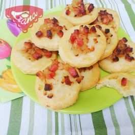 Gluten-free bacon and onion cookies Gluten-free bacon and onion cookies
