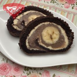 Gluten-free velvet roll with banana Gluten-free velvet roll with banana